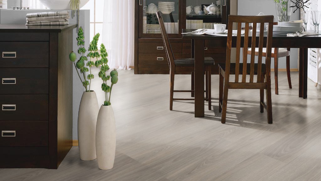 Ламинат Haro Tritty 100 Loft 4V дуб античный серый 535368 фото в интерьере